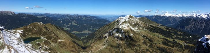 View at the Fellhorn from the Kanzelwandspitze